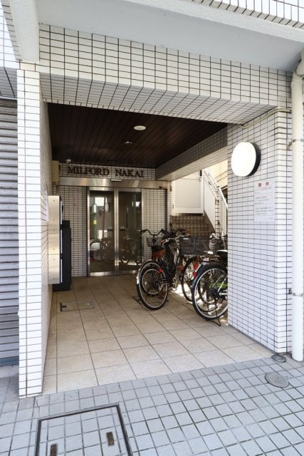 24/26 エントランス