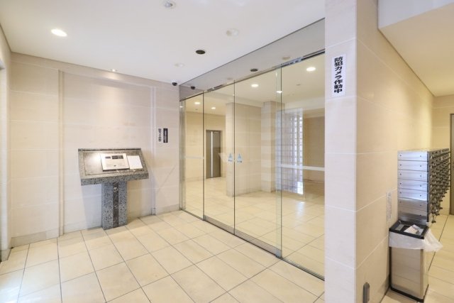 22/24 エントランス