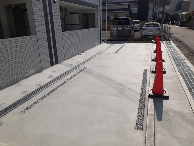 14/20 駐車場
