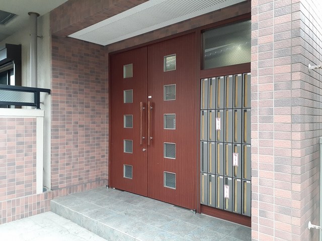 14/20 エントランス