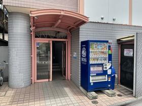 16/26 エントランス