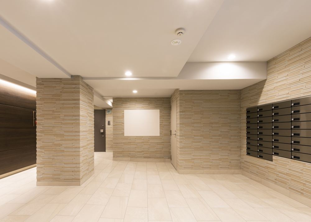 28/28 エントランス