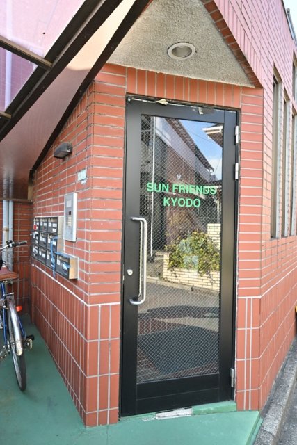 23/30 エントランス