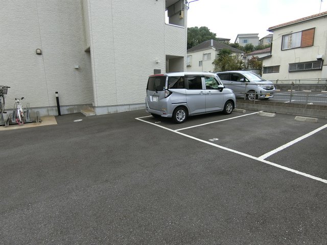 18/20 駐車場