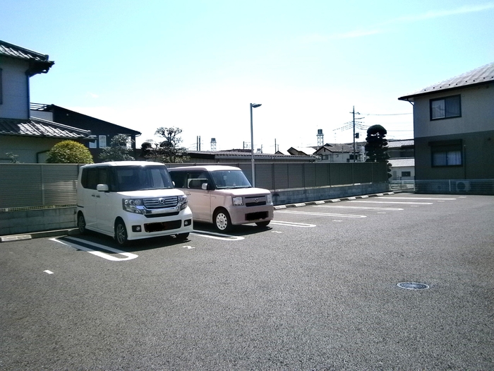 2/2 駐車場