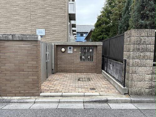 13/24 エントランス