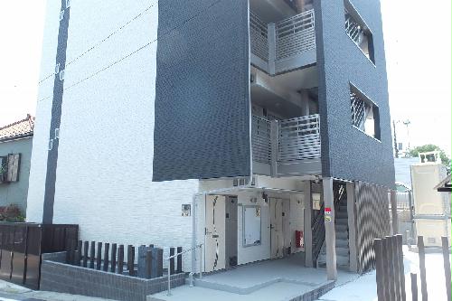 14/18 エントランス