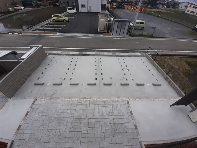 14/20 駐車場