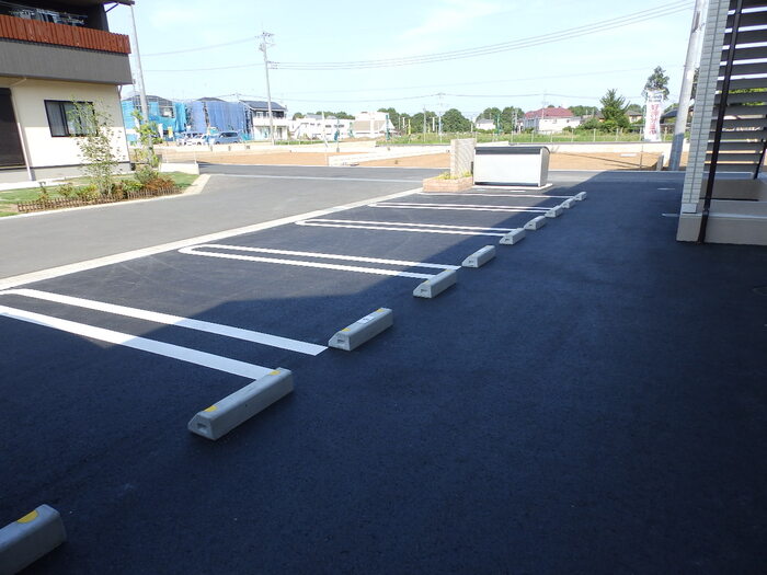 14/17 駐車場
