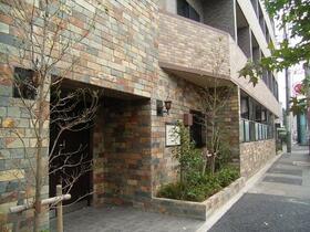 2/2 エントランス