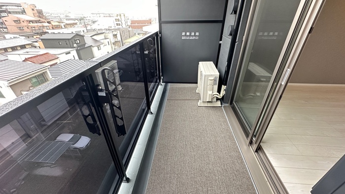 17/28 バルコニー