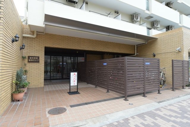 2/2 エントランス