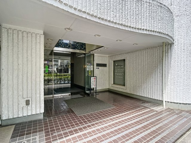 2/8 エントランス