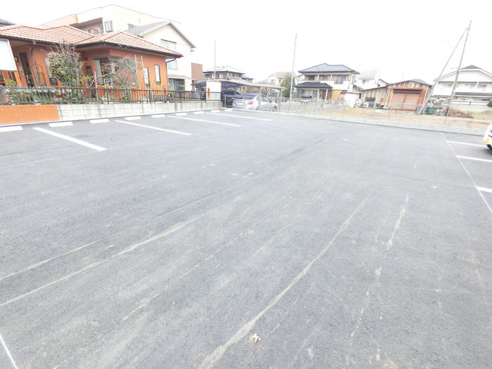 18/22 駐車場