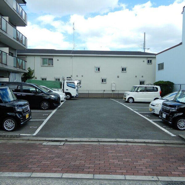 4/7 駐車場