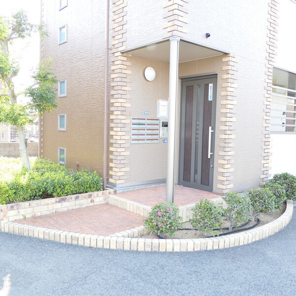 14/15 エントランス