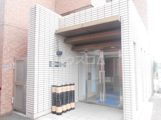 25/30 エントランス