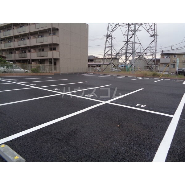 22/27 駐車場