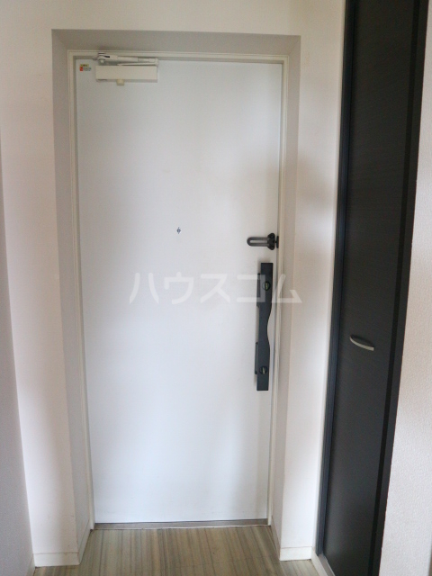 14/30 玄関