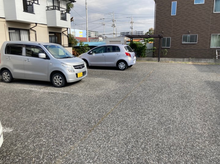 20/28 駐車場
