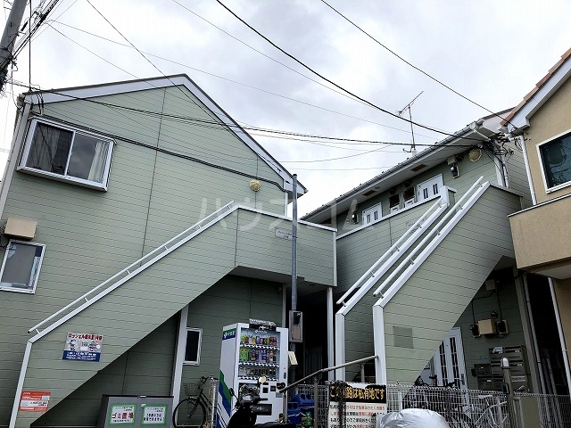 22/30 エントランス