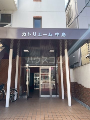 26/30 エントランス
