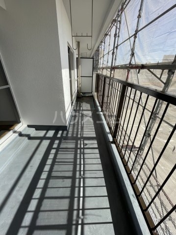 17/27 バルコニー