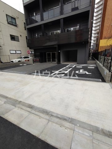 22/30 駐車場
