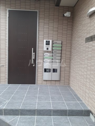 2/3 エントランス