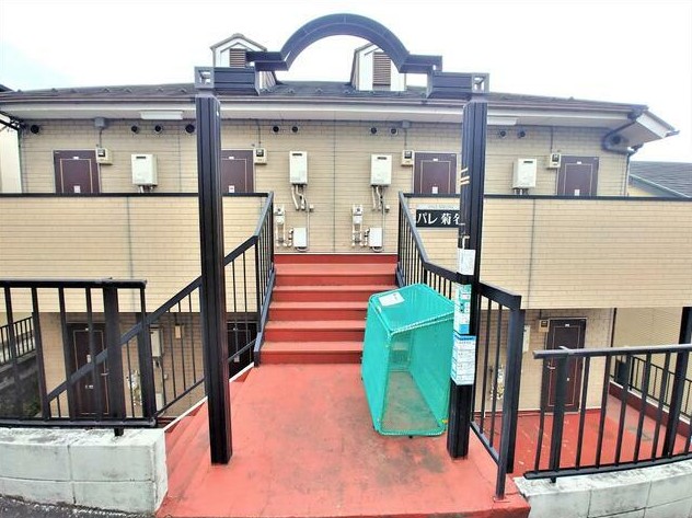 20/23 エントランス