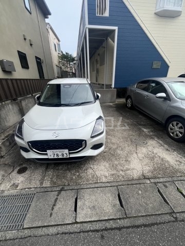 27/30 駐車場