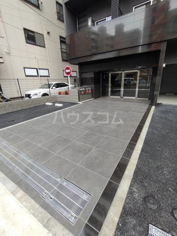 20/30 エントランス