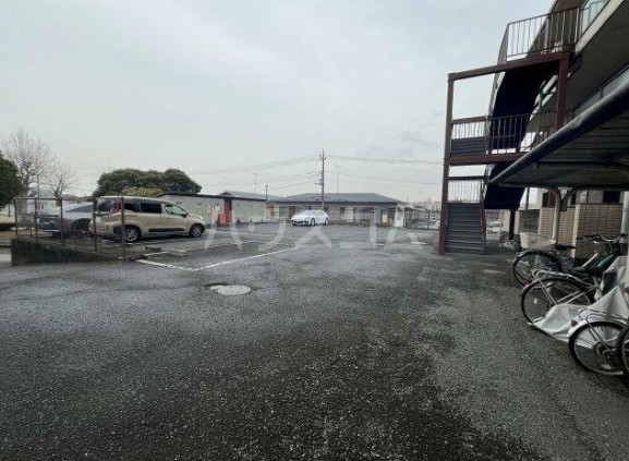 15/16 駐車場