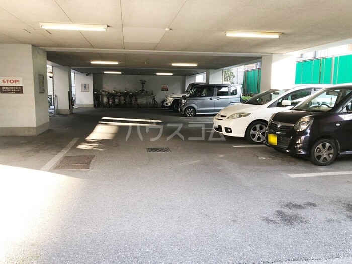 17/27 駐車場