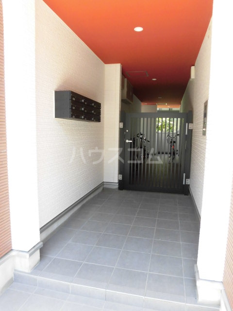 16/22 エントランス