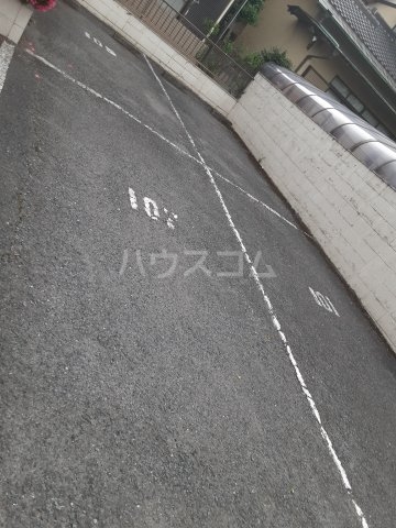 20/28 駐車場