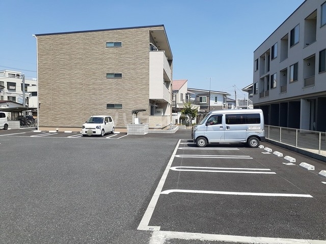 16/30 駐車場