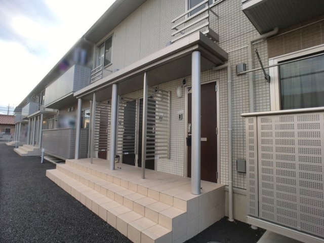 16/19 エントランス