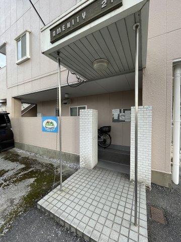 22/30 エントランス