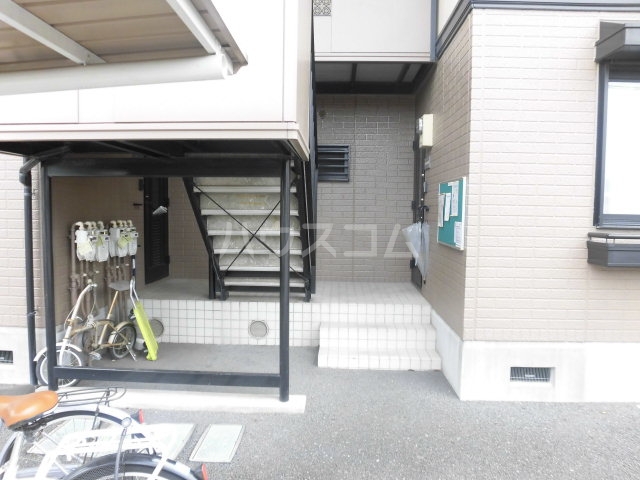 22/29 エントランス