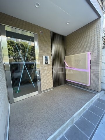 14/14 エントランス