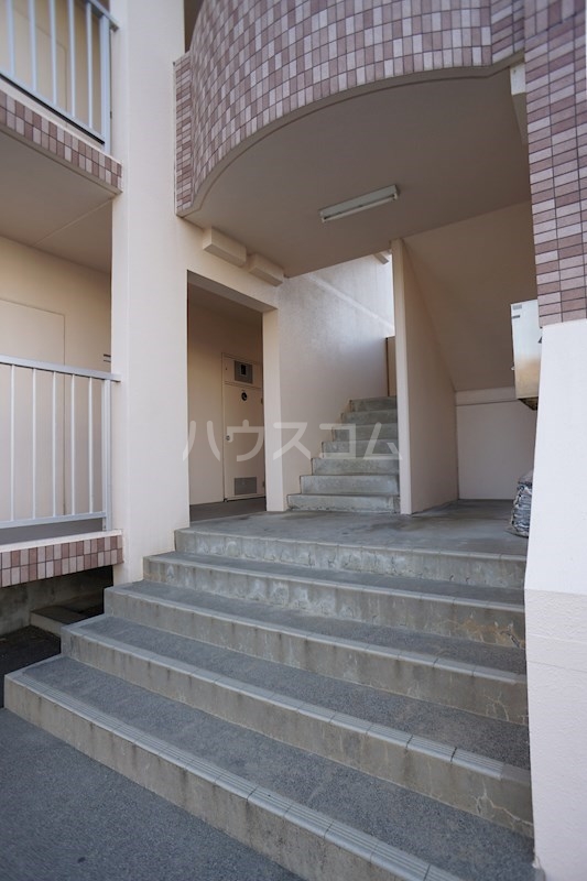 4/5 エントランス