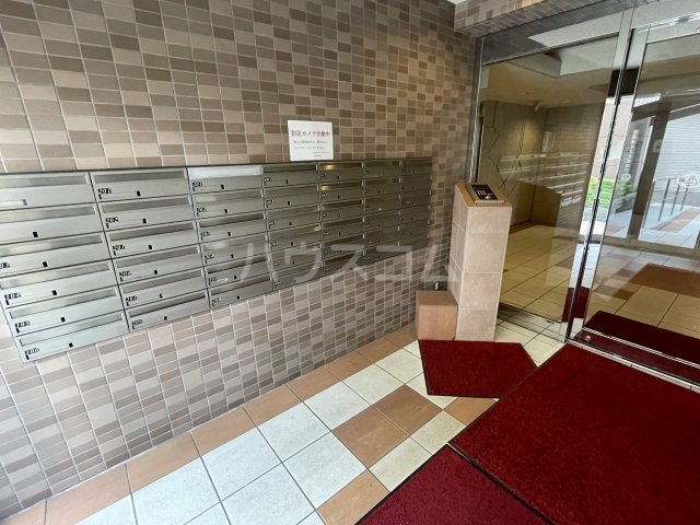 17/20 エントランス