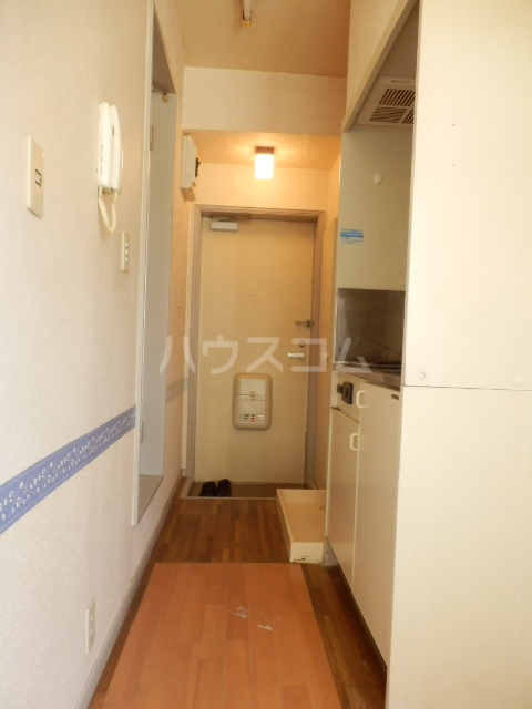 22/30 エントランス