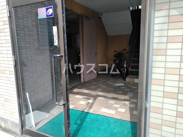 21/29 エントランス