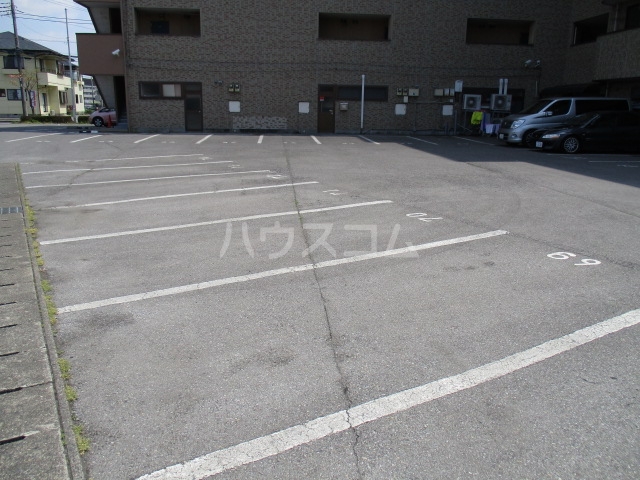 19/27 駐車場