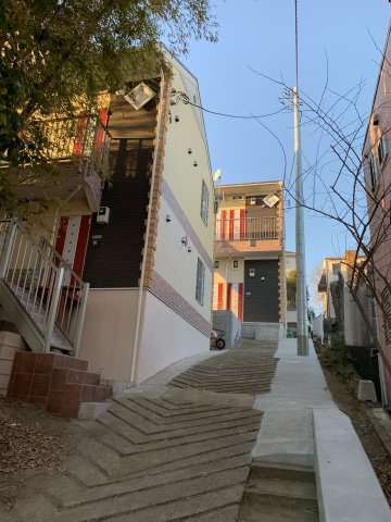 18/22 エントランス