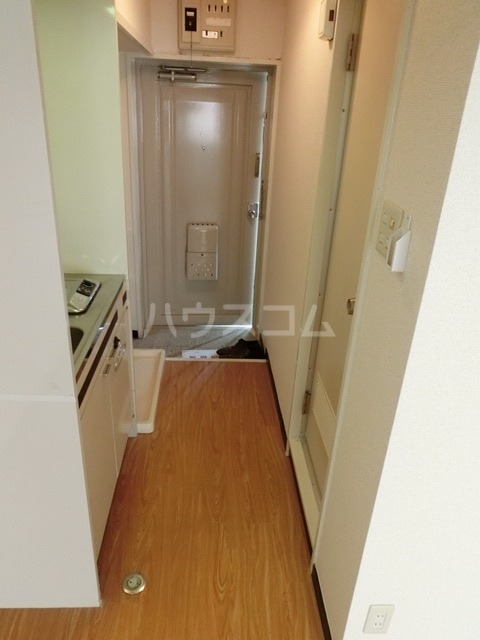 16/18 エントランス