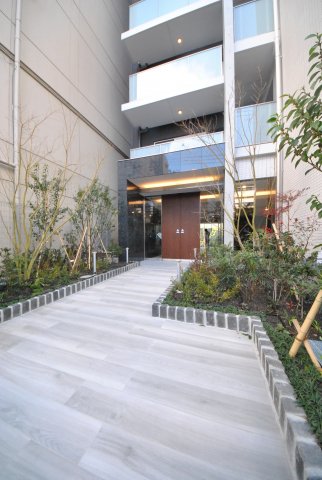 29/30 エントランス