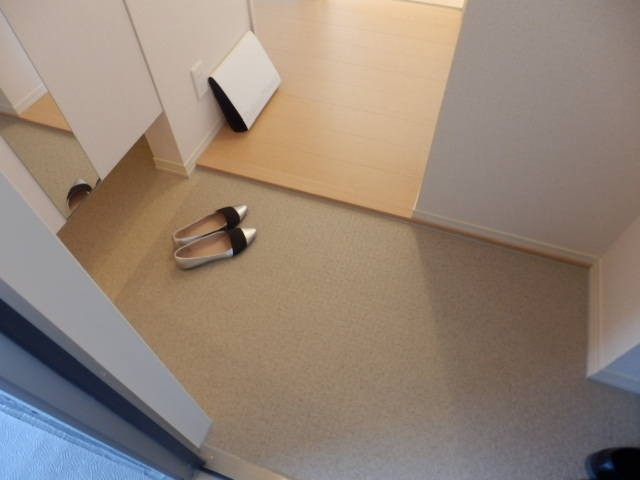 5/18 玄関